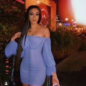 Meet your Posher, Julia